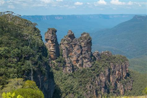 Three Sisters Hike In The Blue Mountains