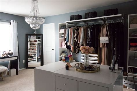 The trick to keeping costs (and labor) at a minimum: Stephienese | Dallas style + life blog: Dressing Room ...