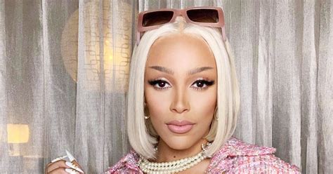 Doja Cat Sizzles On The Set Of Her New Music Video Showbizhype