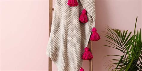 How To Make A Diy Tassel Throw Blanket