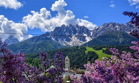 Where To Hike In South Tyrols Three Peaks Dolomites Region In North