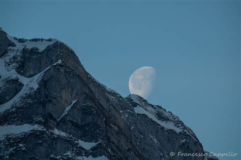 Hinter dieser bewegung steckt eine (halbwegs geordnete) systematik, aus der man z.b. der Mond geht unter Foto & Bild | europe, schweiz ...