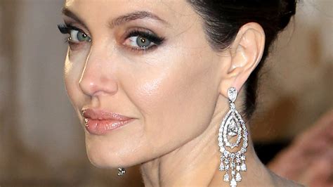 Heres What Angelina Jolie Looks Like Without Makeup