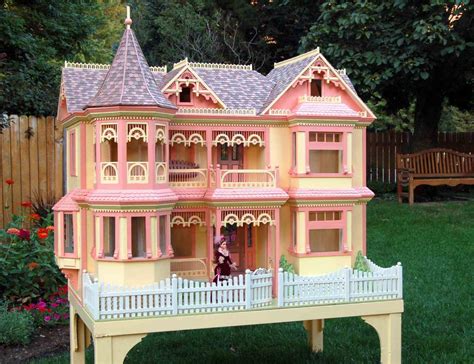 Fun Victorian Dollhouse Love The Colors Doll House Plans Dollhouse