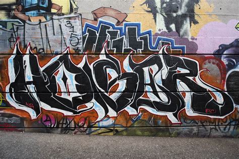 Punk blues band into rock n roll destruction. Hoser (Vancouver) Graffiti Writer Spotlight | Bombing Science