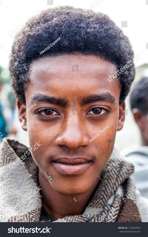 Gasena Ethiopia Aug 2 Ethiopian Man Foto Stok 137902043 Shutterstock