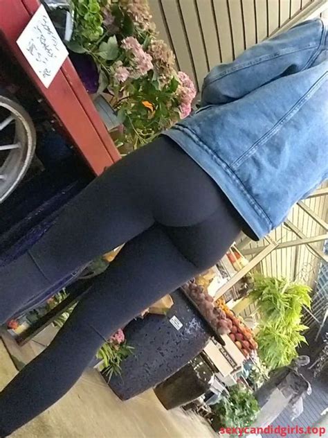sexy candid girls hot booty in yoga pants store creepshot item 1