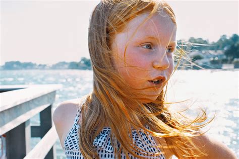 無料画像 ビーチ 水 海洋 人 ぼかし 女の子 太陽 女性 ヘア 海岸 湖 キッド 夏 休暇 旅行 ポートレート モデル 若い 春 トロピカル 色