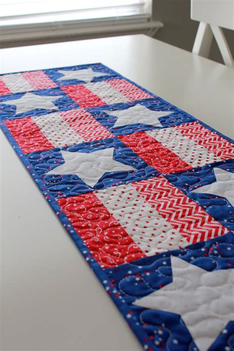 A Bright Corner Stars And Stripes Table Runner Free Pdf