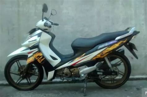 Merupakan motor turunan ninja versi bebek dilengkapi berbagai fitur canggih yang jarang dimiliki oleh motor bebek lain, bagasi yang luas, pengisian bensin pada bagian depan sehingga tidak perlu repot turun. Modifikasi Zx 130 - Hari ini saya akan membahas modifikasi ...