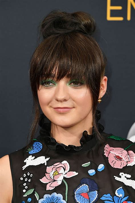 Maisie Williams Debuts New Bangs At The 67th Emmy Awards Who Magazine