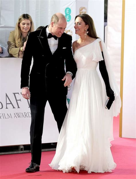 Princess Kate Wears Opera Gloves To 2023 Bafta Red Carpet Abc News