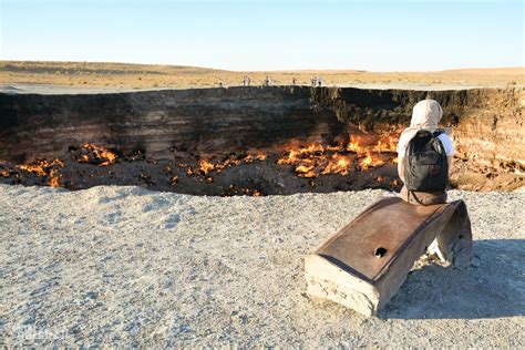 Turkmenistans Darvaza Gas Crater The Door To Hell Photos