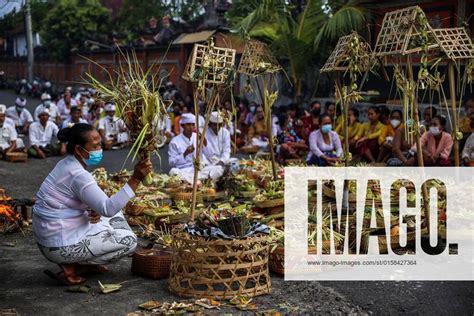 Balinese Hindus Perform Nata Jagad Mecaru Ritual Ahead Of Nyepi Day Of Silence Balinese Hindu