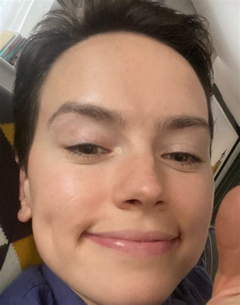 Daisy Ridley Updates On Twitter It S Real Missing Her Hours