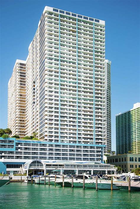 Doubletree By Hilton Grand Hotel Biscayne Bay Salmor Metropromociones