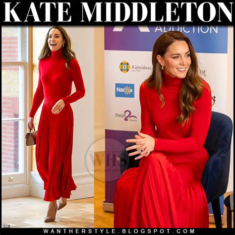 Kate Middleton In Red Turtleneck Sweater And Red Pleated Skirt On