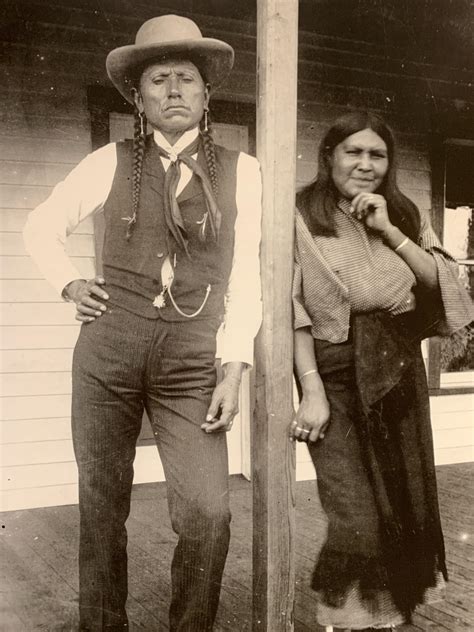 Quanah Parker With One Of His 7 Wives Early 1900s R Oldschoolcool
