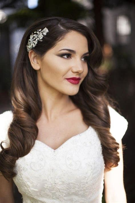Choosing A Right Hairstyle For Your Wedding Hairdiculous Hair Styles Bride Hairstyles