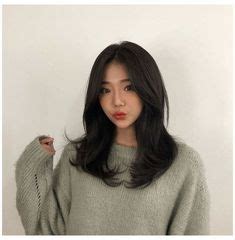 Layered haircuts with bangs look beautiful and trendy and are definitely worth trying. How hard is it to maintain the Korean curtain bangs ...