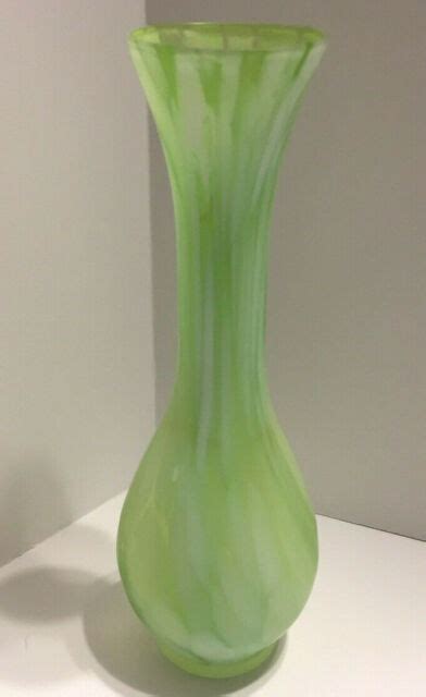 Vintage Green Swirl Art Glass Vase Ebay