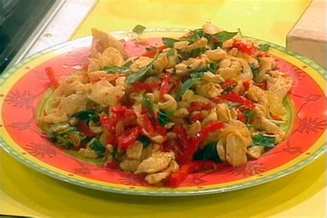 Add the ground chicken and cook it just halfway done. Spicy Chicken with Peppers and Basil | Recipe | Stuffed peppers, Food network recipes, Basil recipes