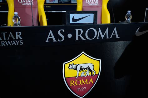 Olimpico di roma 73.261 места. Italian club, AS Roma launches official Swahili Twitter account to connect with East African ...