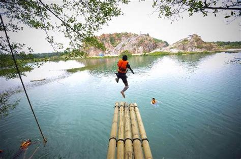 Tadom hill resorts ⭐ , malaysia, banting, bukit tadom: Mid-jump from our diving platform - Picture of Tadom Hill ...