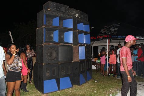 A Caribbean Taste Of Technology Creolization And The Ways Of Making Of The Dancehall Sound System