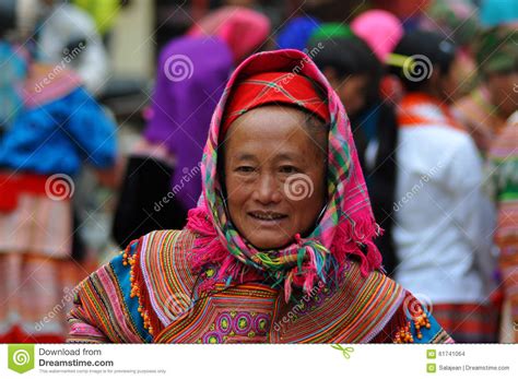 Vietnamese People Wearing Traditional Costume In Bac Ha Market ...