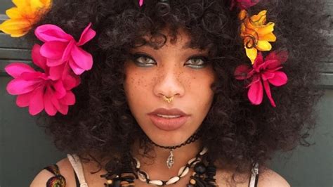 10 Black Women With Flowers In Their Hair Because Theyre Taking