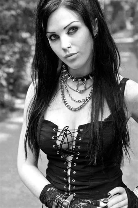 emily strange metal girl fashion goth beauty gothic fashion