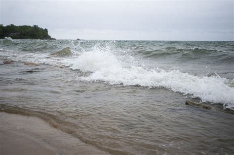 Fall Storm To Bring High Waves To Lake Huron Find Web Cameras Here