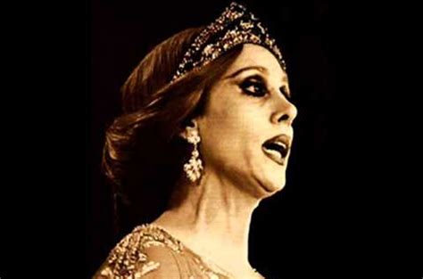 فيروز هذه عرفت بـ الطفلة المعجزة واشتهرت كواحدة من أبرز الفتيات في السينما المصرية، وعرفها الجمهور عبر أفلامها مع النجم الراحل أنور وجدي، لكنها اعتزلت الفن وابتعدت عن. فيروز تحب حسن نصر الله.. وهو يمنع أغانيها - قناة الغد