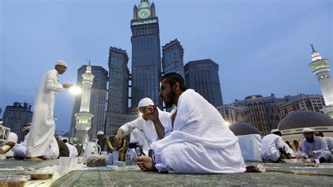 Ramazan Moon Not Sighted In Saudi Arabia First Day Of Fasting On Saturday