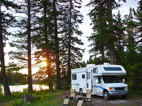 5 Reasons You Should Go Off the Grid With RV Camping