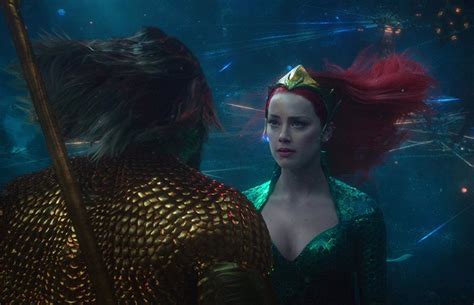 Aquaman Primera Imagen De Amber Heard Mera En El Set De Rodaje