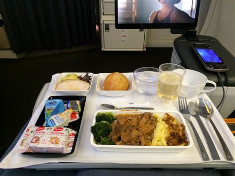 Flight Review Singapore Airlines Premium Economy Class Boeing 777