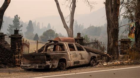 Ca Wildfires 2 More Dead In Mckinney Fire Bringing Toll To 4