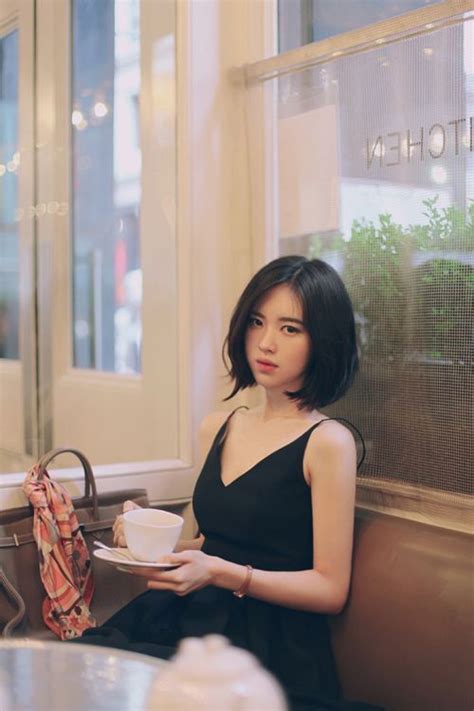 Short hair never goes out of style! Pin by Pornchanok on Hairstyles 2019 | Asian short hair ...