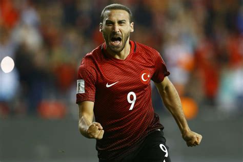 Tottenham And Everton Target Turkish International Cenk Tosun Mykhel