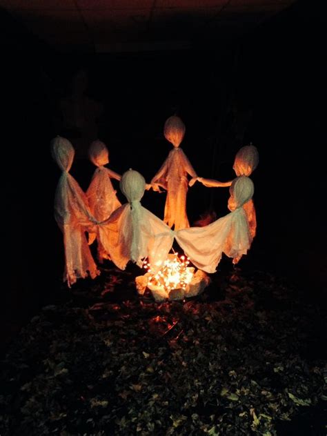 100 Outdoor Halloween Decoration Ideas You Should Diy This Year