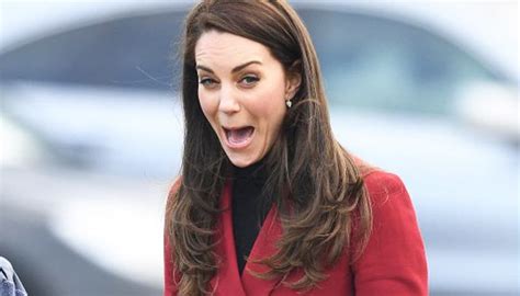 Kate Middleton Senza Reggiseno I Fan Dei Reali Impazziscono Per Loutfit