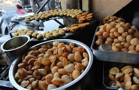 10 Best Street Foods Of Kolkata That You Must Try In 2023