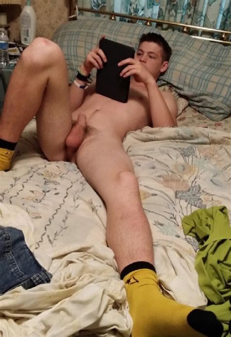 Roommates Pics XHamster