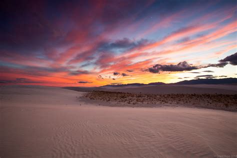 White Sands Sunset Sunset And Moonset Coincide At White Sa Flickr