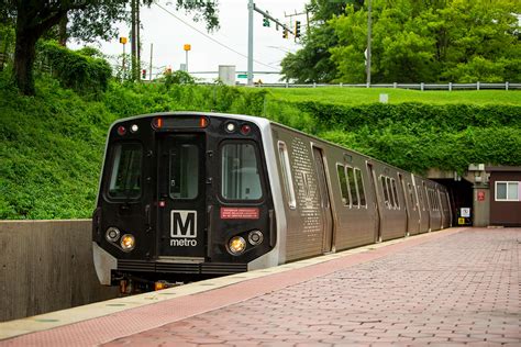 Red Line Metro Getting Around The Dc Area Visit Montgomery Md