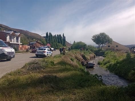 Quiso Esquivar Un Perro Despist Y Termin En Un Arroyo