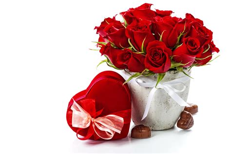 Wallpaper 5670x3780 Px Bouquet Chocolate Couple Flowers For