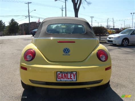 2008 Sunflower Yellow Volkswagen New Beetle Se Convertible 27168958
